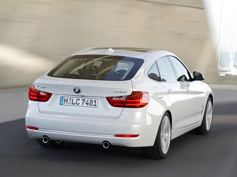  BMW 335i Gran Turismo Luxury Line 2013 года  (фото 2 из 16)
